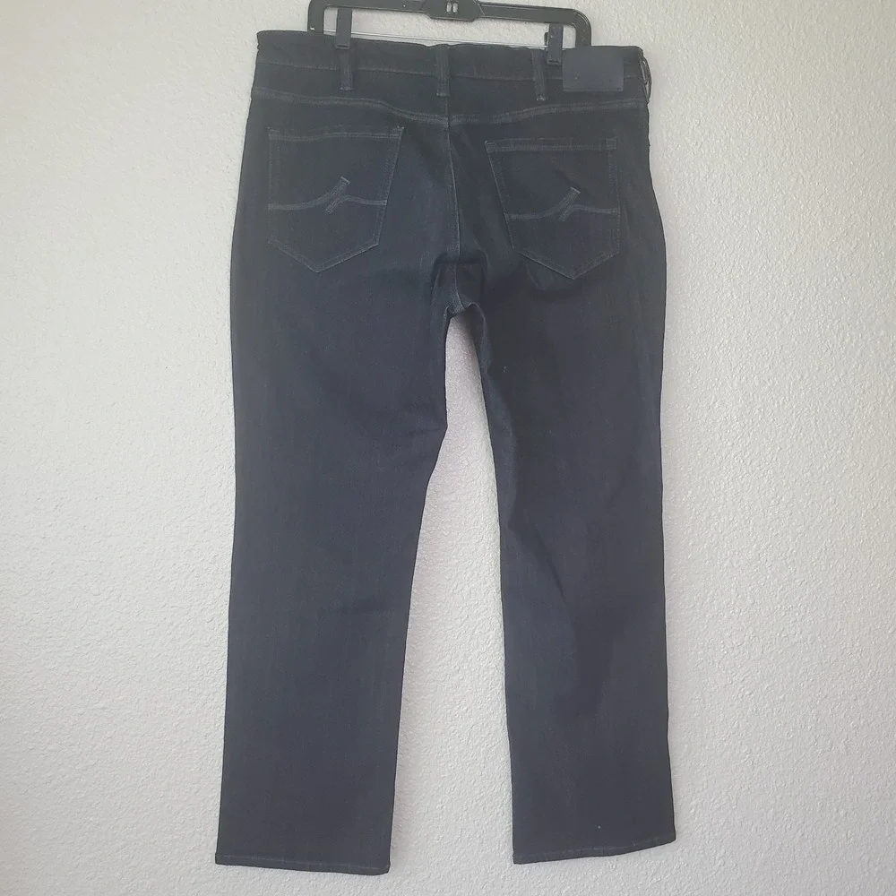 34 Heritage - Size 38/30 Relaxed Straight Black‎ Jeans